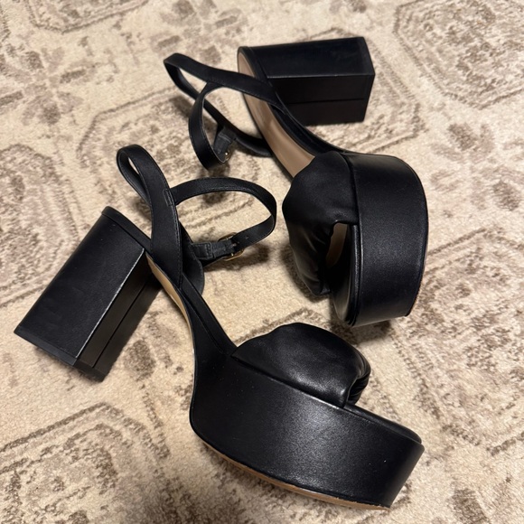 Everly Block Heel Platform Sandal - Picture 4 of 9